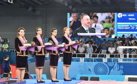 Azerbaijani president awards taekwondo winners at Baku 2015 - PHOTOS